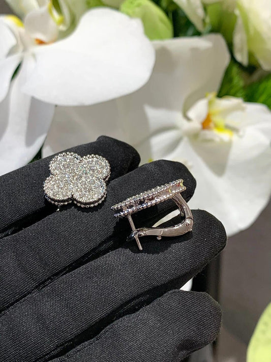 [Liorra]CLOVER 20MM MOTIFS DIAMOND STUD EARRINGS SILVER
