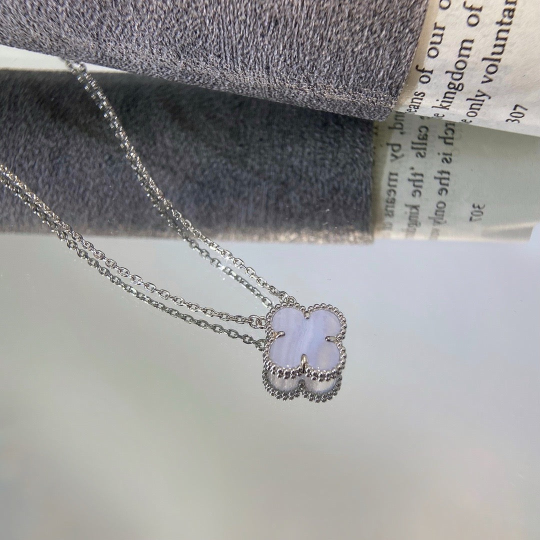 [Liorra]CLOVER 15MM BLUE CHALCEDONY NECKLACE SILVER