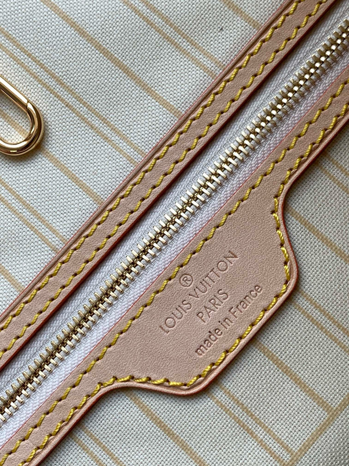 NEVERFULL MM 32 GREY CREAM DAMIER AZUR INSIDE COLOUR 1