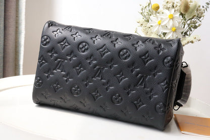 DOPP KIT TOILETRY BAG 28 CM IN BLACK TAURILLON MONOGRAM LEATHER