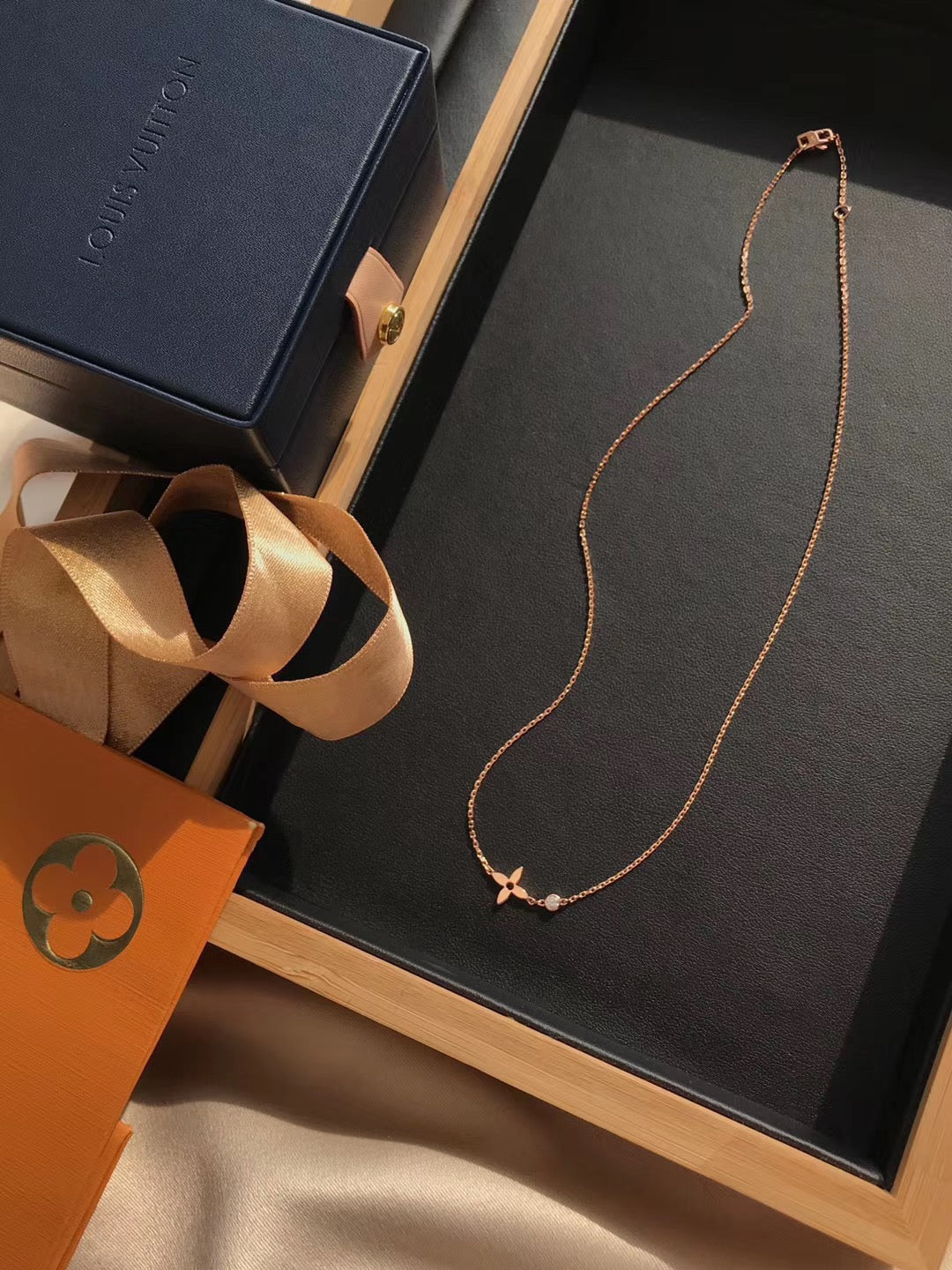 [Liorra]BLOSSOM PENDANT PINK GOLD AND DIAMOND