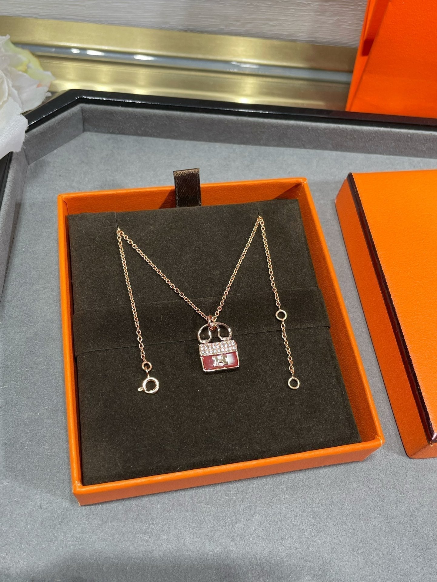 [Liorra]H CIRCE MOISSANITE PENDANT NECKLACE GOLD