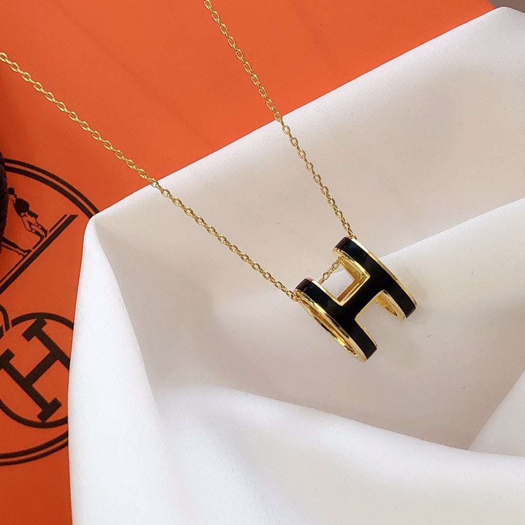 [Liorra]HM CLIC BLACK ENAMEL GOLD NECKLACE