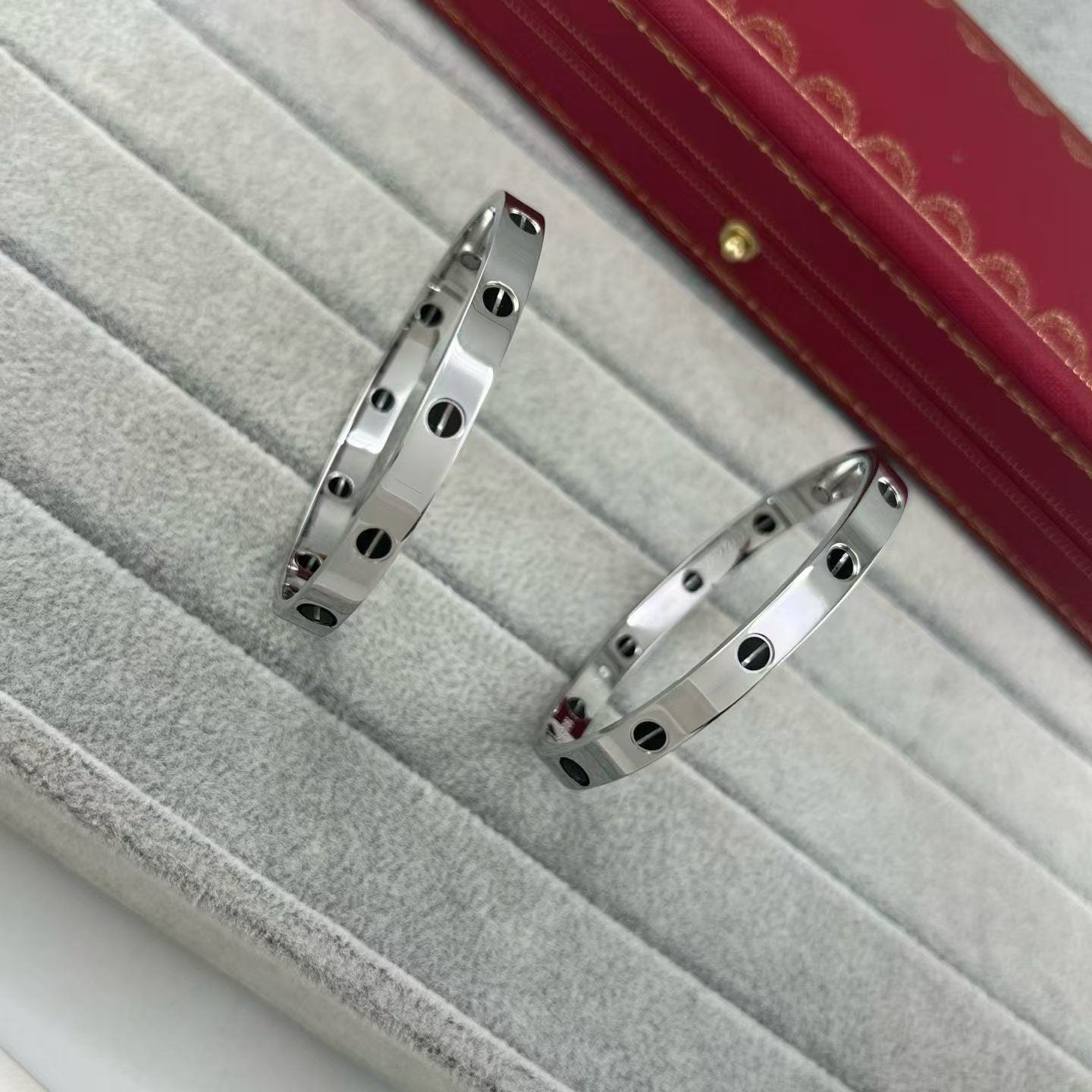 [Liorra]LOVE BLACK NAILS BRACELET