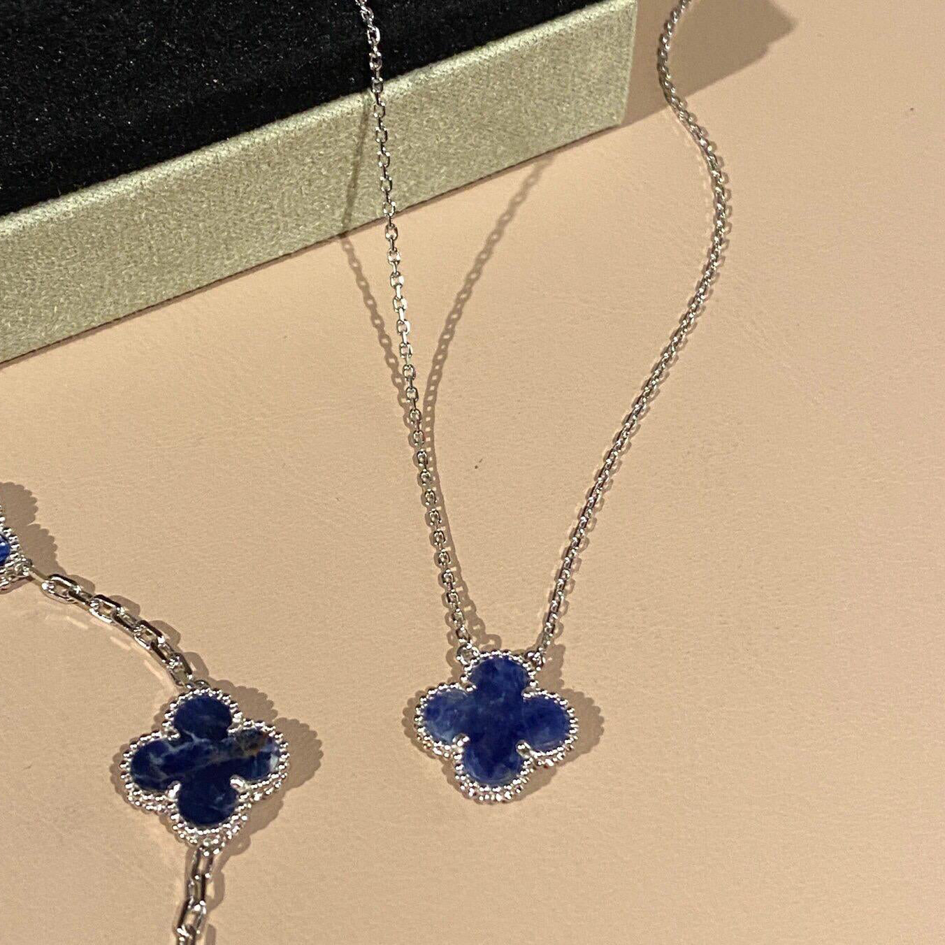 [Liorra]CLOVER 15MM PIETERSITE NECKLACE SILVER