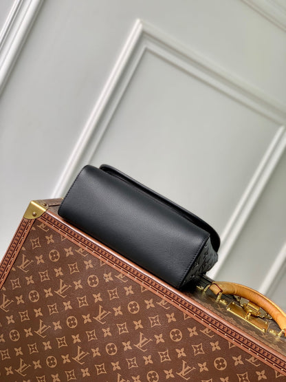 PULSE MESSENGER 26.6 IN BLACK MONOGRAM SHADOW EMBOSSED CALFSKIN