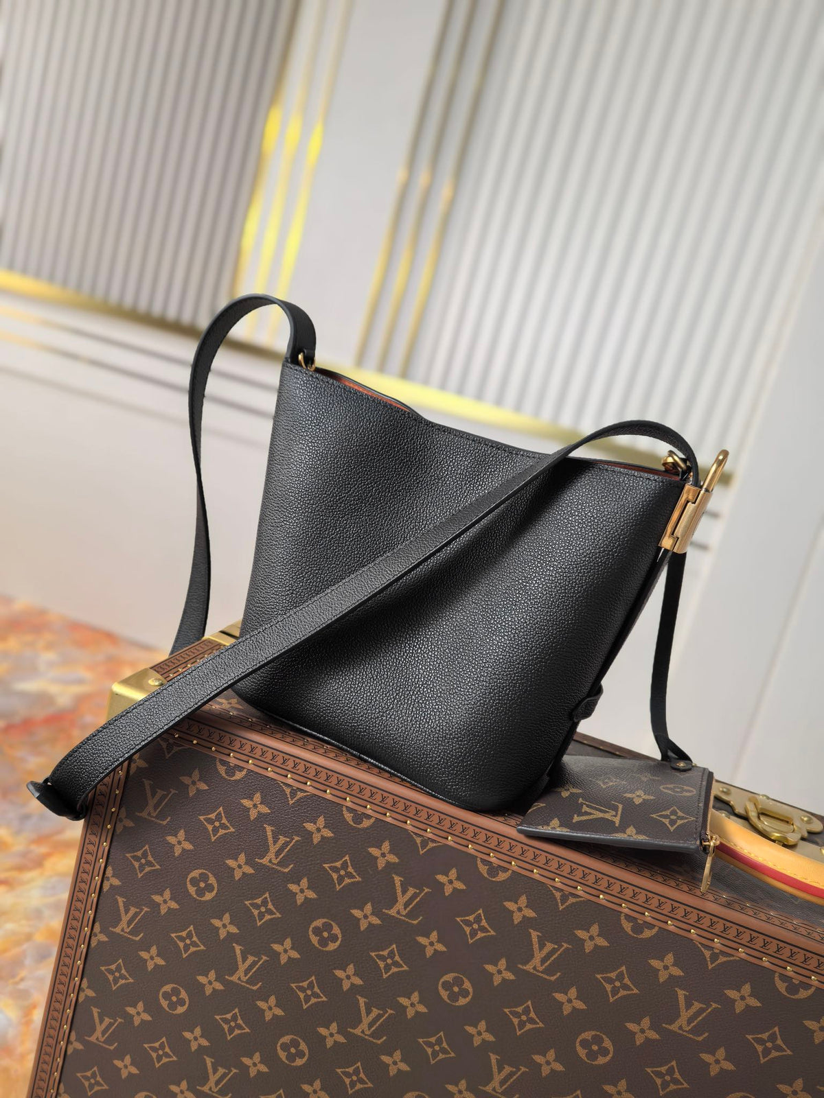LV 25S LOW KEY ALL IN BB 18 IN BLACK CALFSKIN GOLD HARDWARE