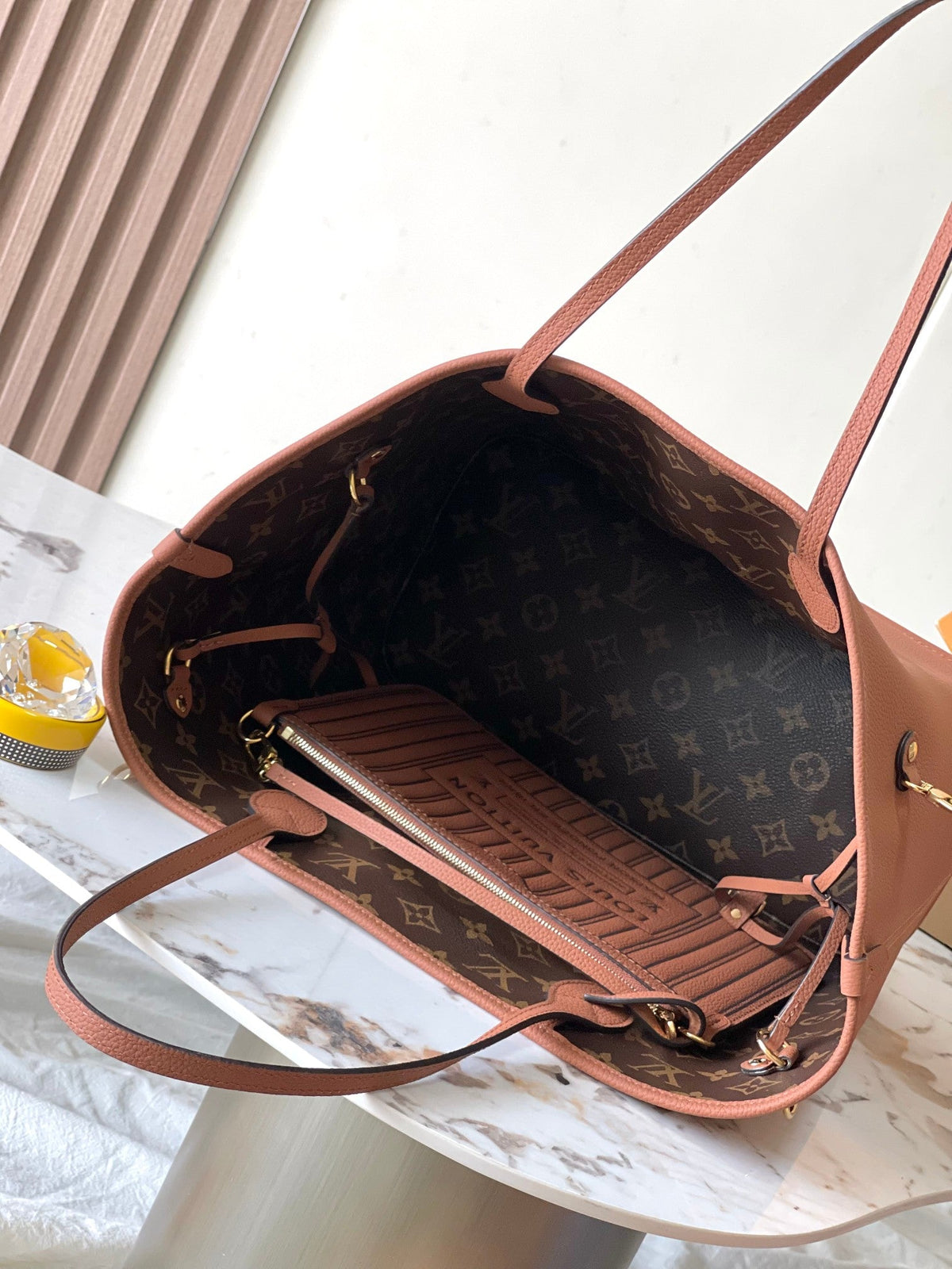 NEVERFULL INSIDE OUT MM 31 IN BROWN MONOGRAM CANVAS AND CALFSKIN TRIM