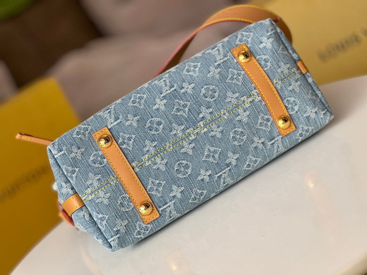 LV 25S CARRYALL 29 IN LIGHT BLUE DENIM MONOGRAM LEATHER TRIM