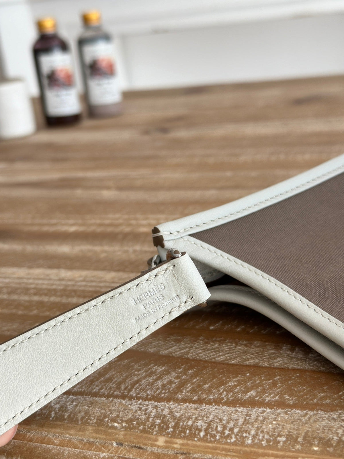 MINI NEO 17 EVELYNE BAG IN WENGE BROWN CANVAS AND WHITE CALFSKIN