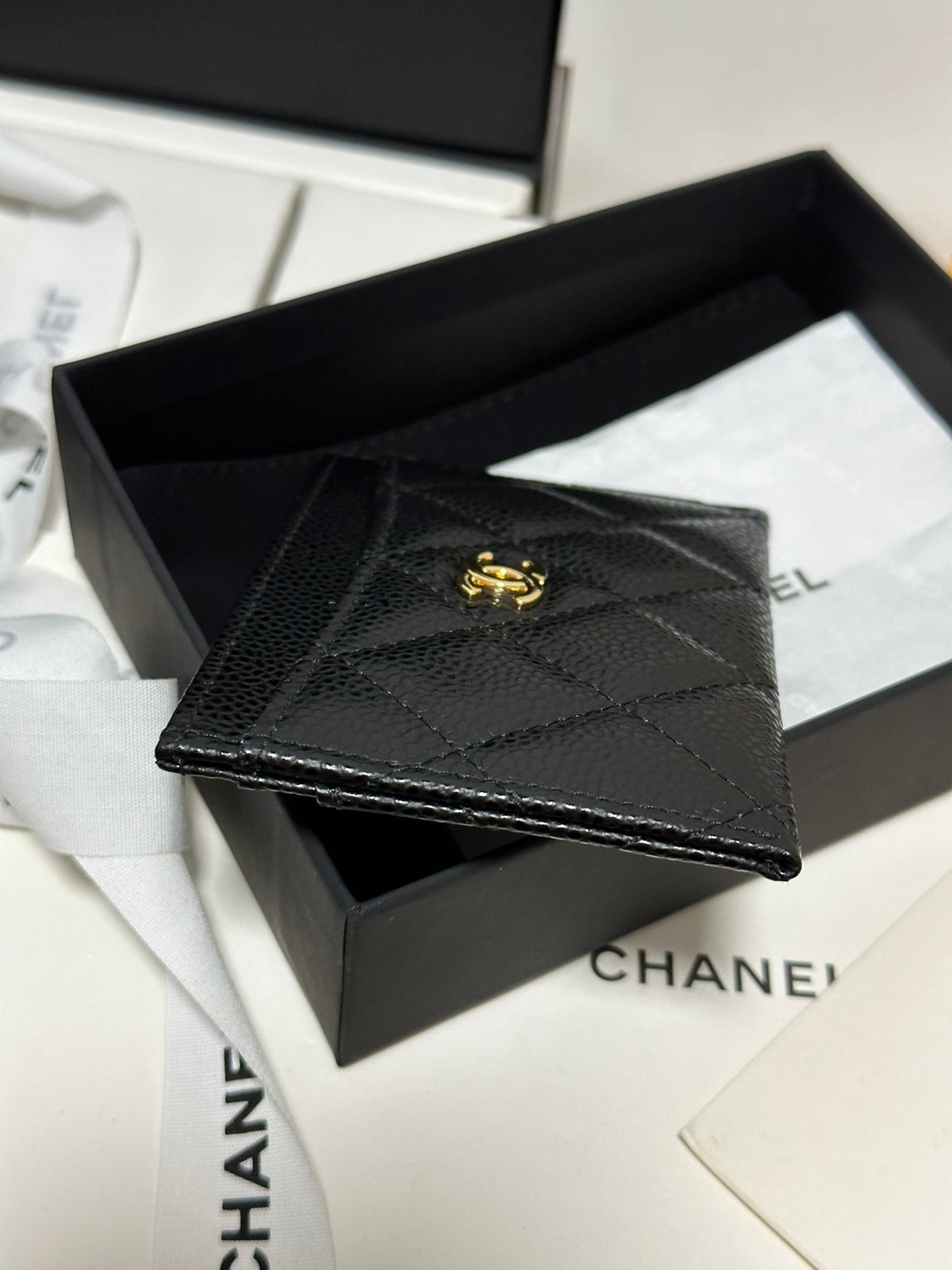 QUILTED CLASSIC CARD HOLDER 11 IN BLACK CAVIAR SKIN