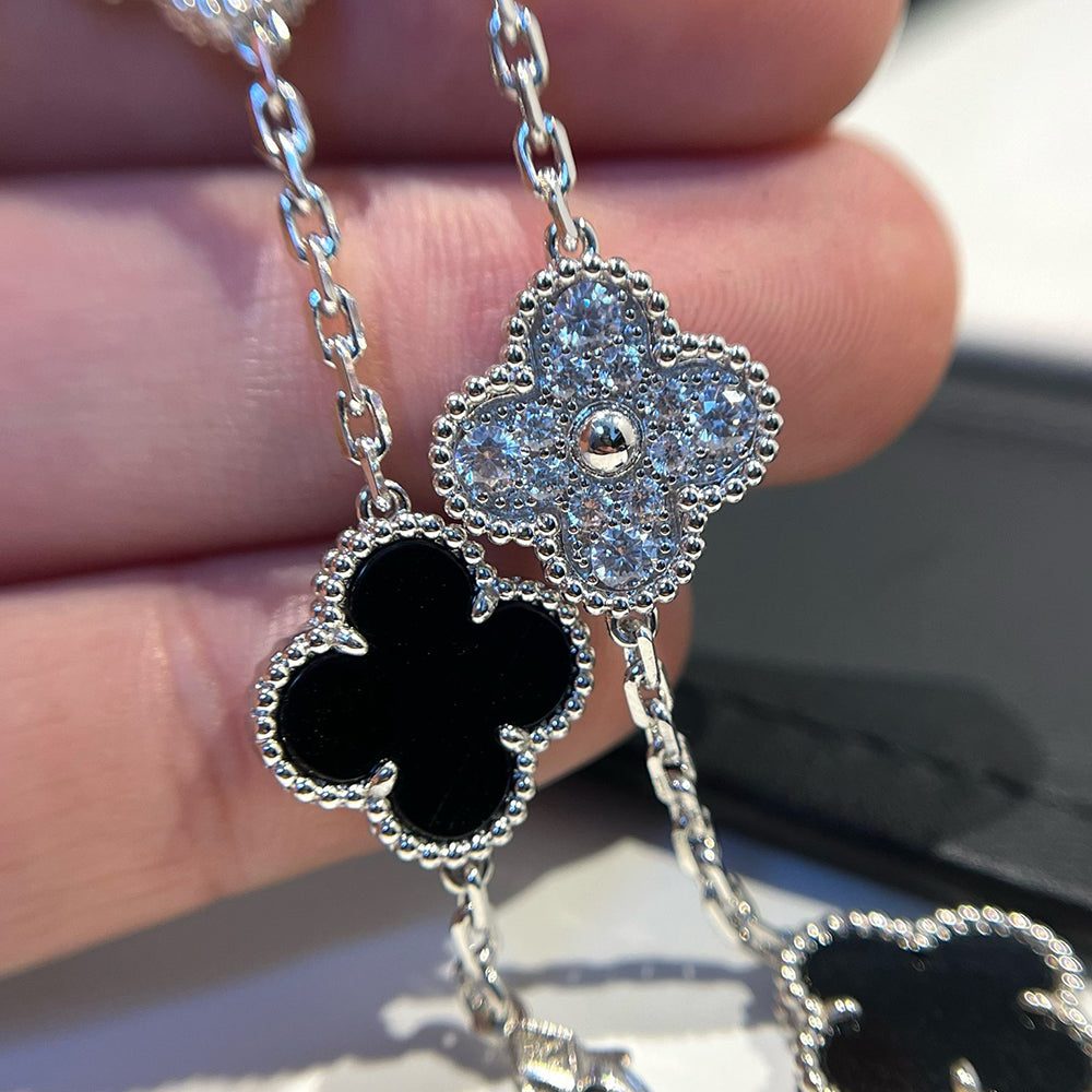 [Liorra] CLOVER 5 MOTIF ONYXS BRACELET COLLECTION