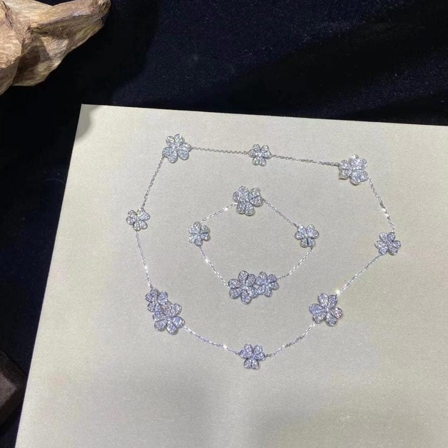 [Liorra]FRIVOLE SILVER 5 FLOWERS BRACELET