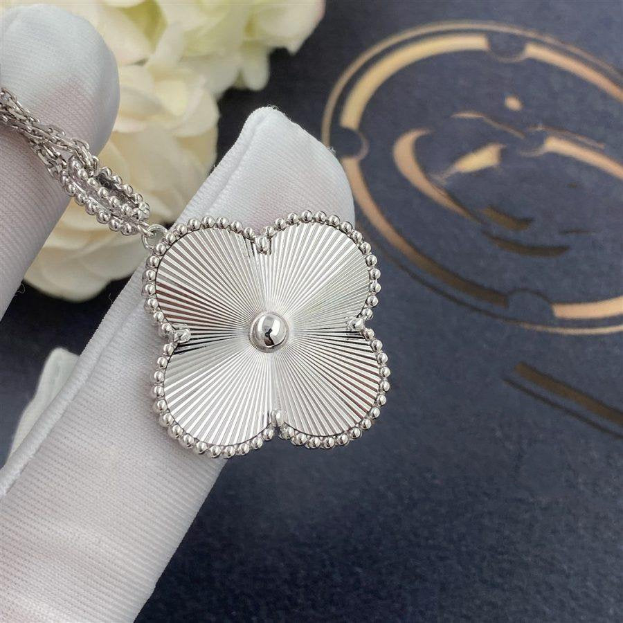 [Liorra]CLOVER 25MM SILVER BIG CLOVER NECKLACE