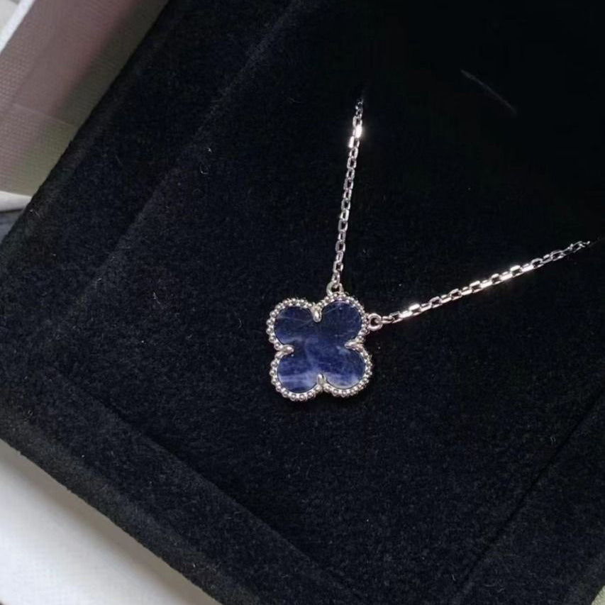 [Liorra]CLOVER 15MM PIETERSITE NECKLACE SILVER