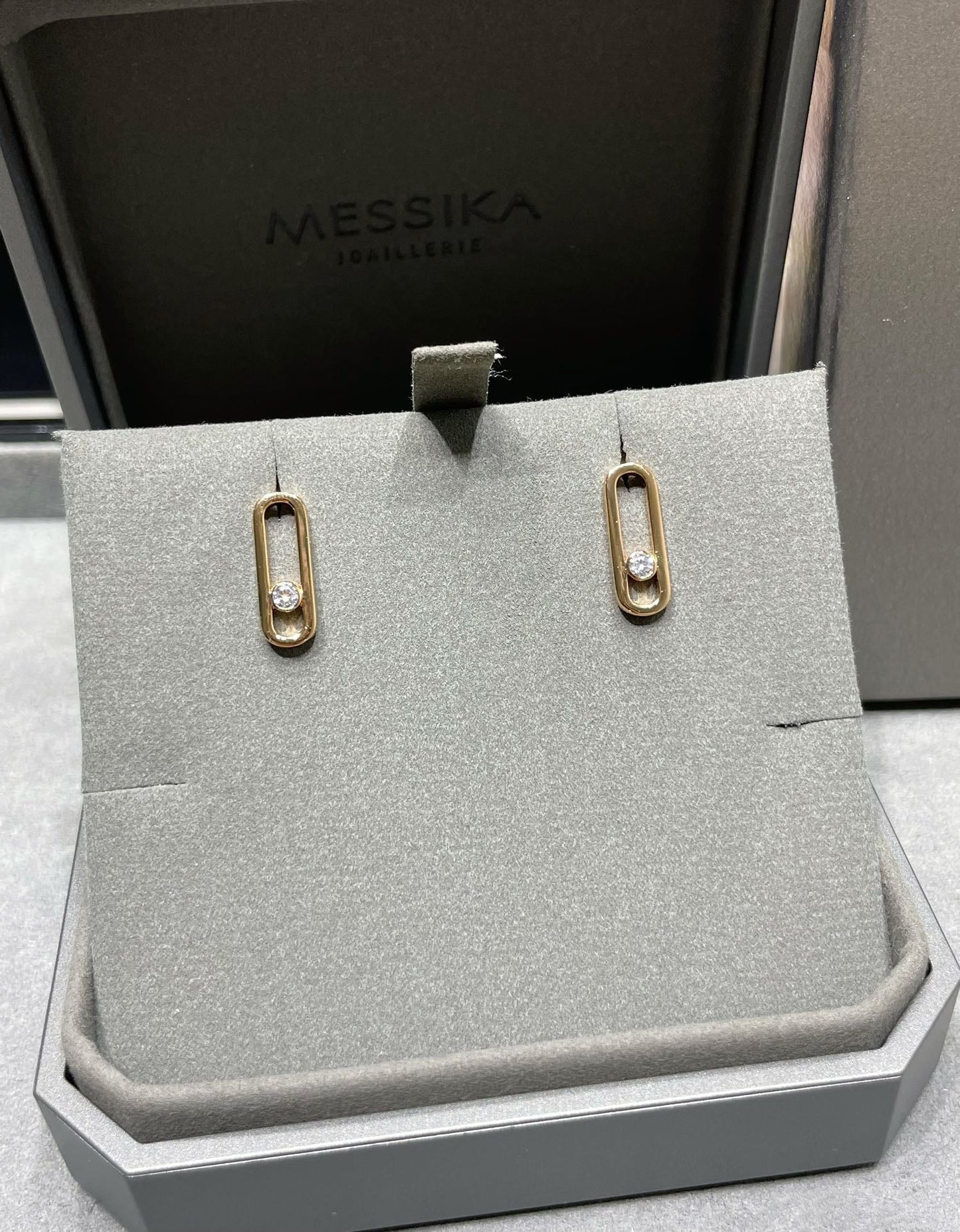 [Liorra]MOVE UNO SMALL 1 DIAMOND EARRINGS